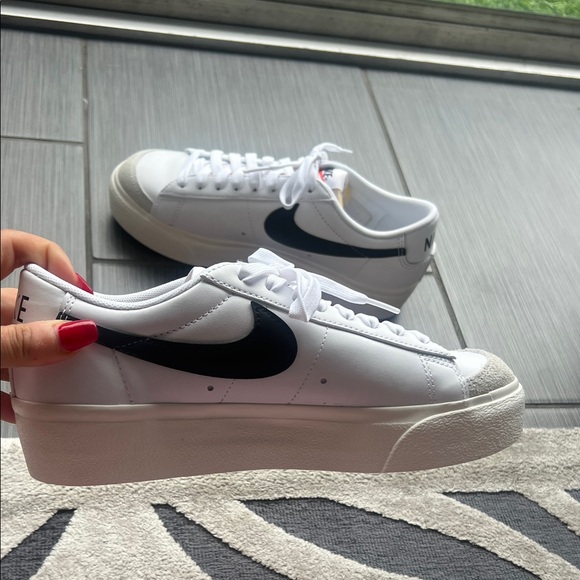 Brand new Nike Lowtop Platform BLAZERS - Picture 3 of 6